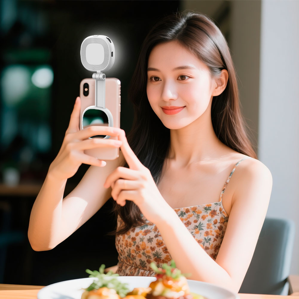 Magnetic Clip Selfie Light