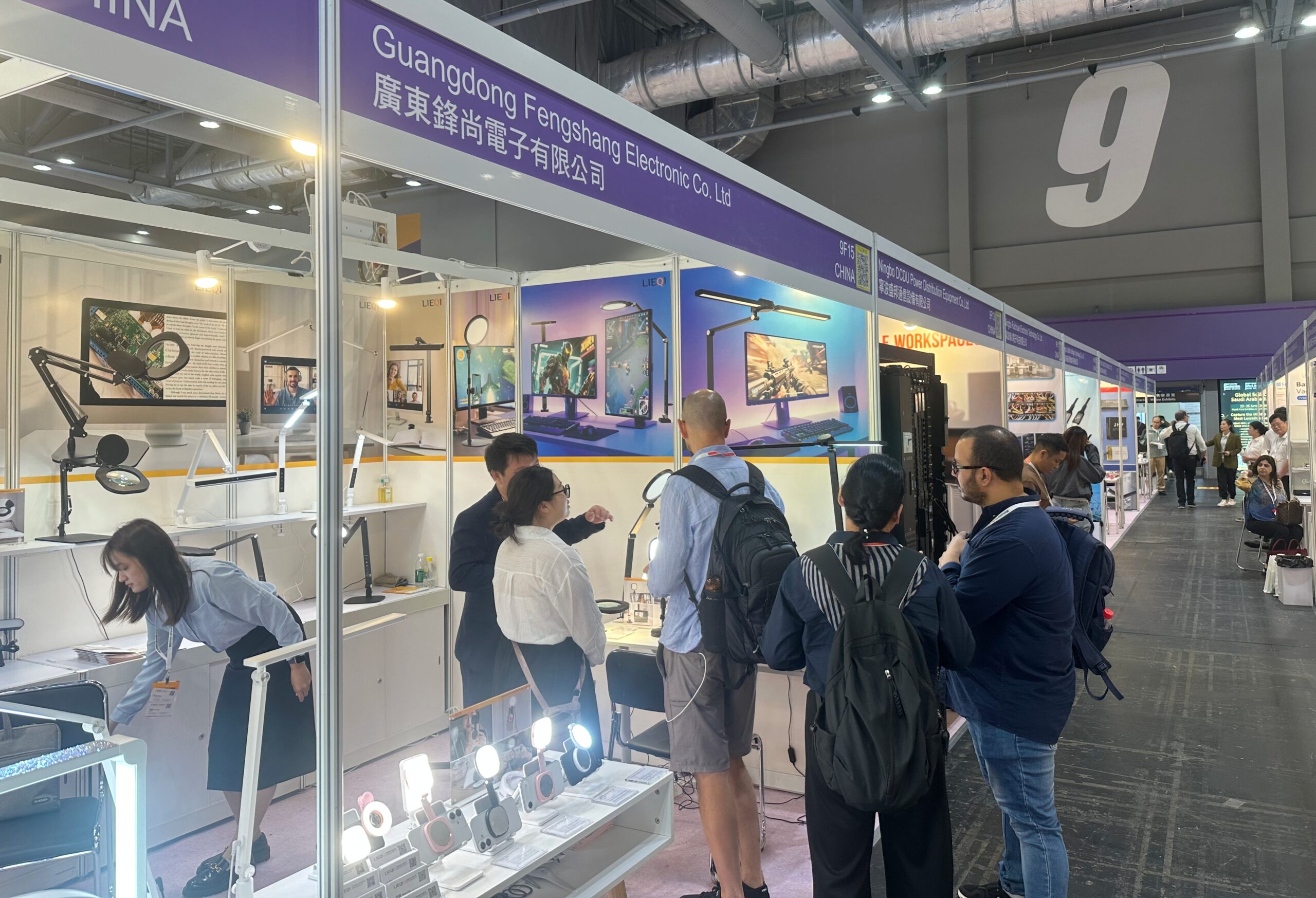 LIEQI team meeting with clients at Hong Kong Electronics Fair